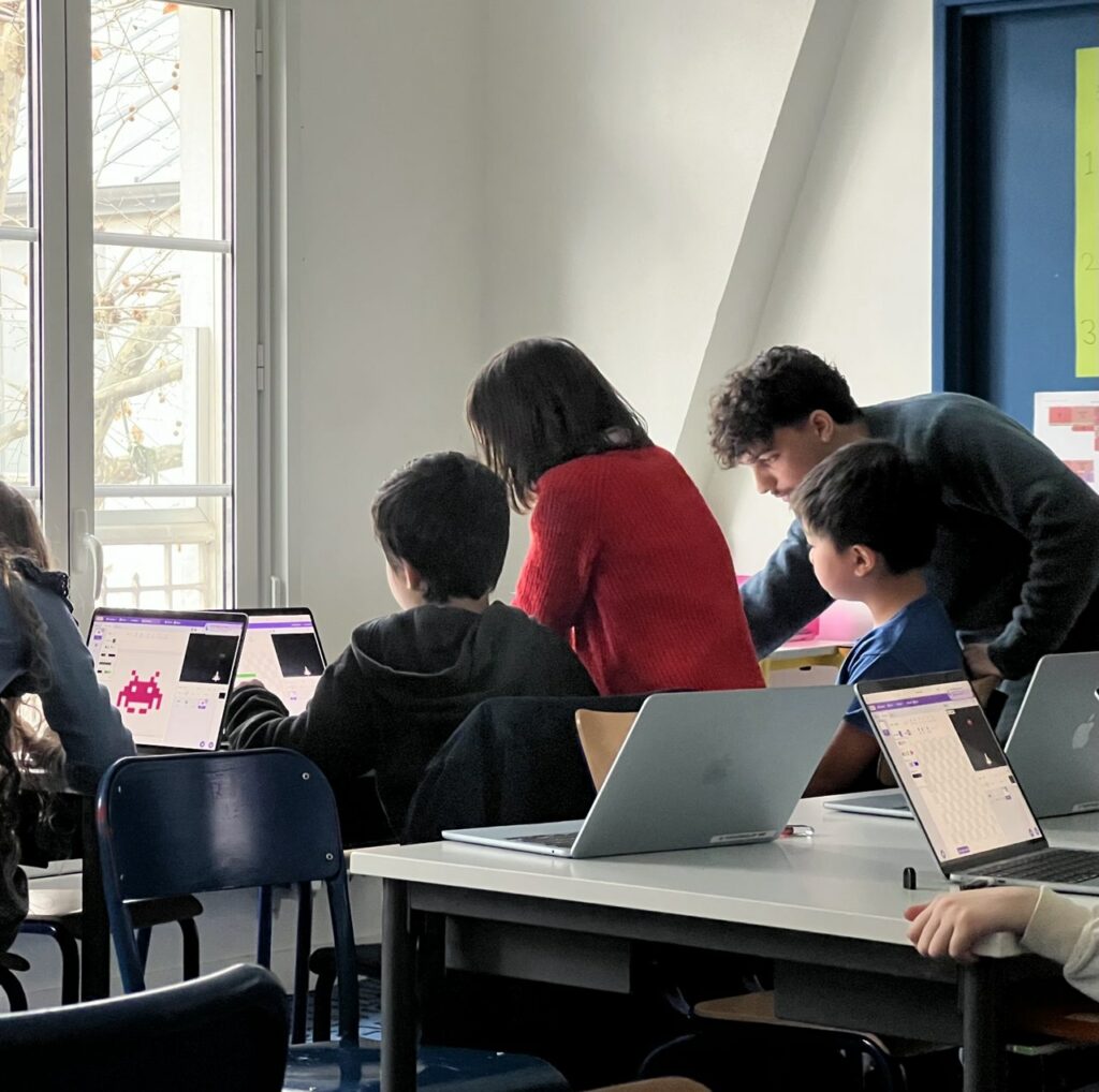 Cadres et usages de l’intelligence artificielle en éducation.